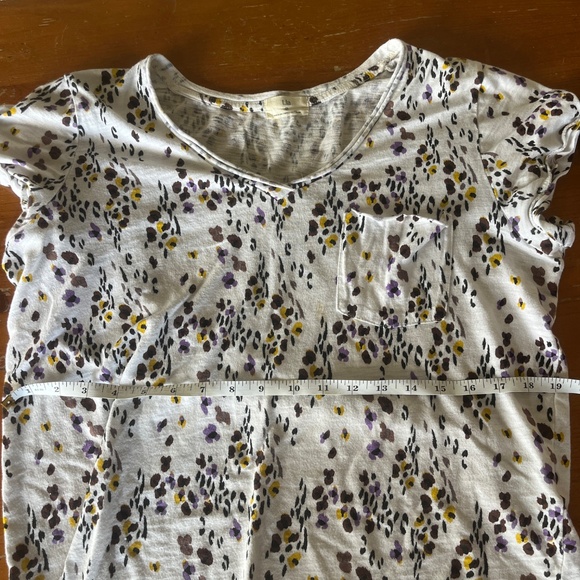 Anthropologie The Quinn Short V Neck flowers Small - Picture 8 of 8